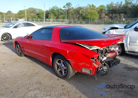 2002 Pontiac Firebird z USA, uszkodzony, nr VIN 2G2FS22K022127822